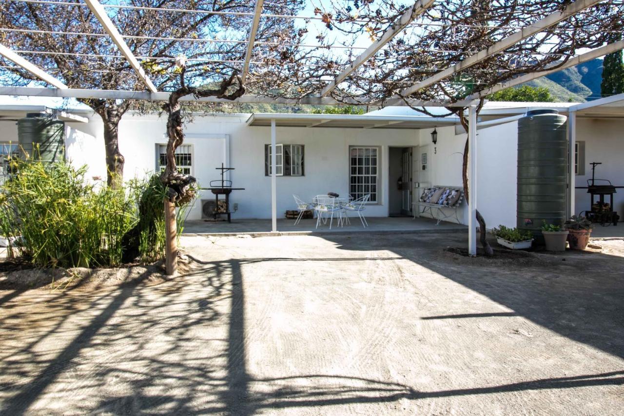 The River Bend Cottages Graaff Reinet Exterior photo