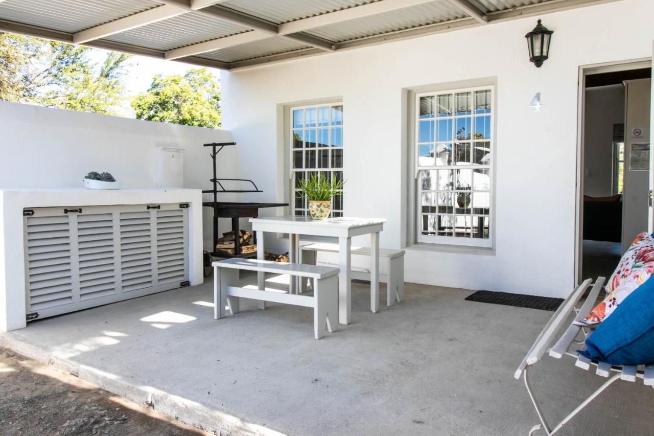 The River Bend Cottages Graaff Reinet Exterior photo